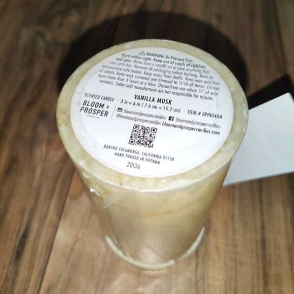 Bloom & Prosper Candle Co. Pillar Candle Vanilla Musk Richly Scented 3in x 6in - Picture 5 of 5